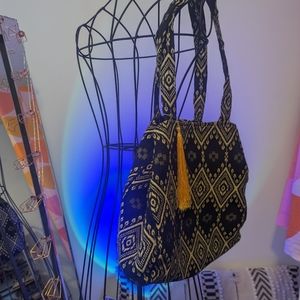 Black and white shoulder bag